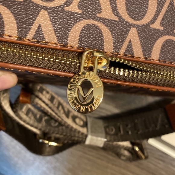 Brand new with tags camera bag - Picture 3 of 8